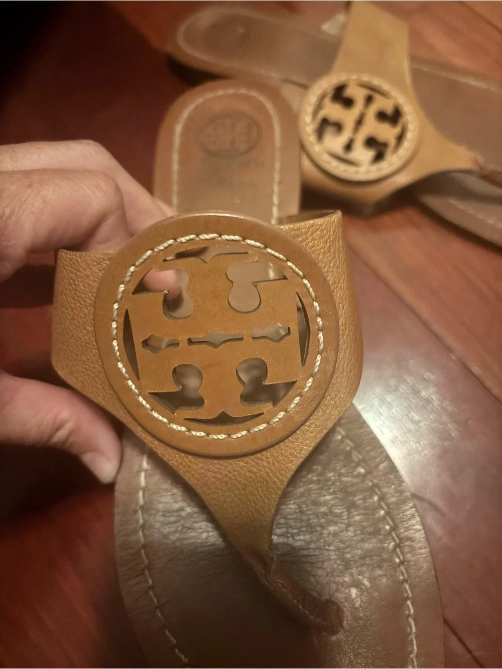 Tory Burch Leather Logo Thong Sandals in Tan